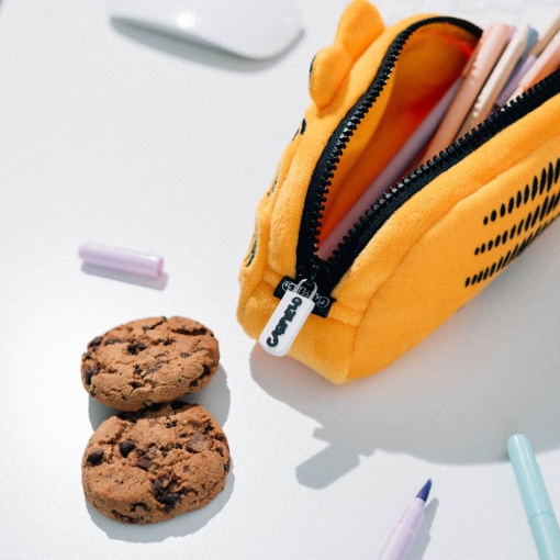 Estojo de peluche Garfield