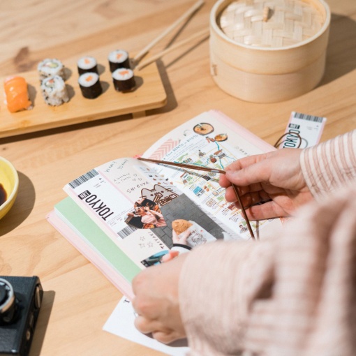 Cuaderno de viaje triple de 21 x 12,5 cm con diseño de Pusheen Sushi Roll, rayado/cuadriculado/liso, 64 hojas, 100 g.