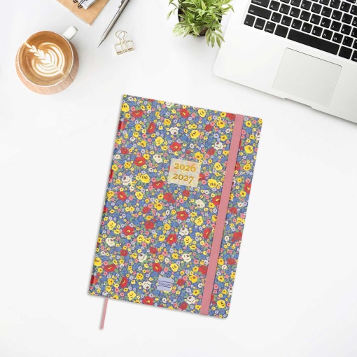 Agenda escolar semanal A5 2026/27, 18 meses, FINOCAM Mara niña con banda elástica.