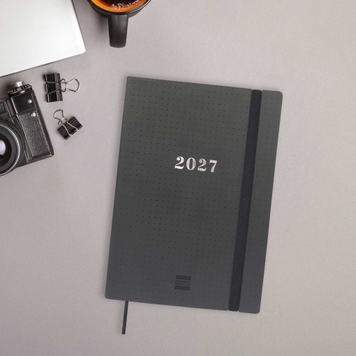 Weekly school planner A5 2026/27 16 months FINOCAM Dotted black with elastic band