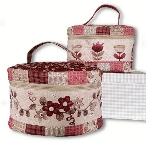 Panel de tela Fuxicos e Fricotes Merlot para tocador ovalado de 50x150cm.