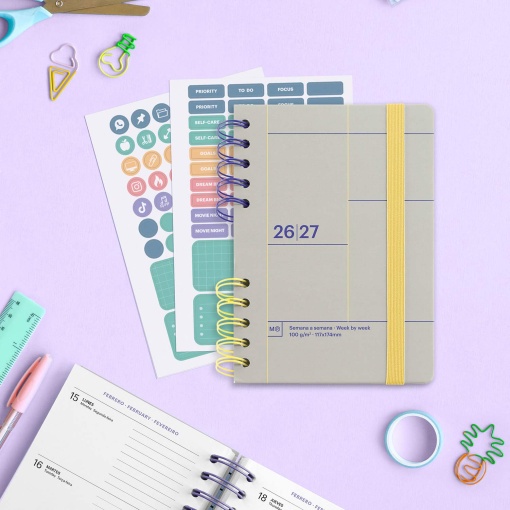 AGENDA ESCOLAR SEMANAL A5 2026/27 12 MESES ESPIRAL MIQUELRIUS BACK TO BASICS ACTIVA GRIS COM ELASTICO MR21286