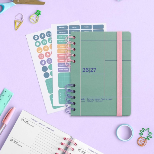 AGENDA ESCOLAR SEMANAL A5 2026/27 12 MESES ESPIRAL MIQUELRIUS BACK TO BASICS ACTIVA VERDE COM ELASTICO MR21288