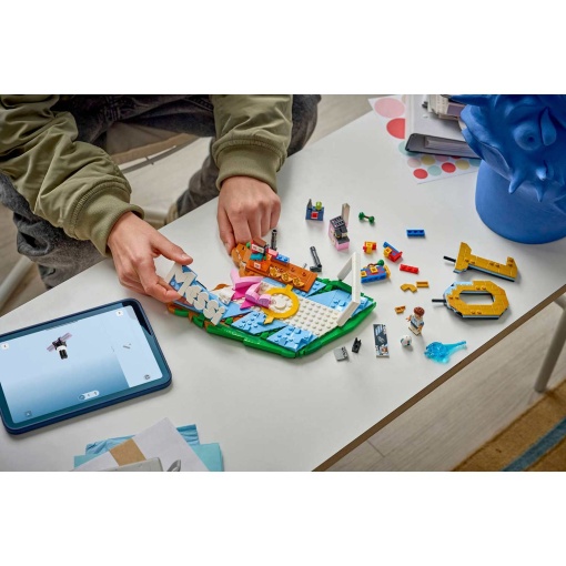 LEGO Editions Lionel Messi - Momentos destacados del fútbol 43011