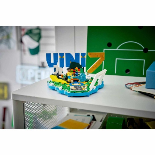 LEGO Editions Vini Jr. - Momentos destacados del fútbol 43027