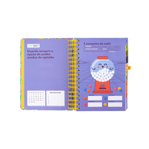 A5 daily school planner 2026/27, 12 months, spiral bound, MR. WONDERFUL "In my world" with elastic closure.