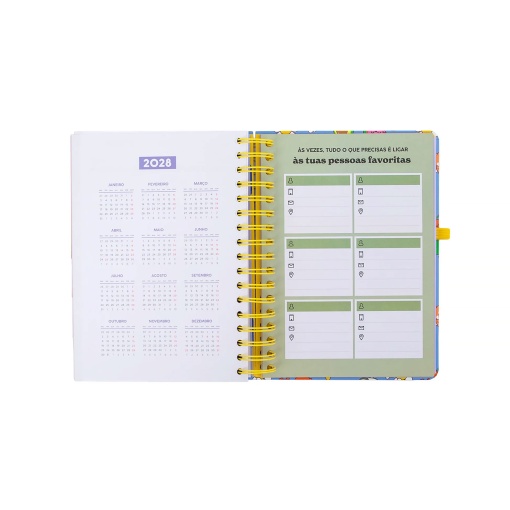 A5 daily school planner 2026/27, 12 months, spiral bound, MR. WONDERFUL "In my world" with elastic closure.