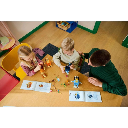 LEGO Bluey família da Bluey construída com peças 11217
