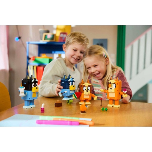 LEGO Bluey família da Bluey construída com peças 11217