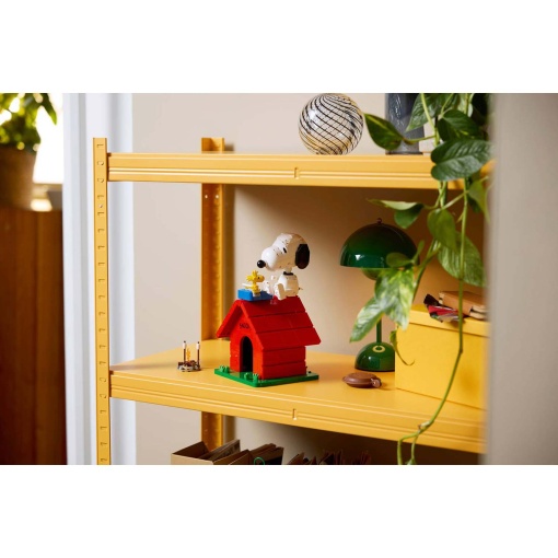 LEGO Ideas Peanuts: casota do Snoopy 21368