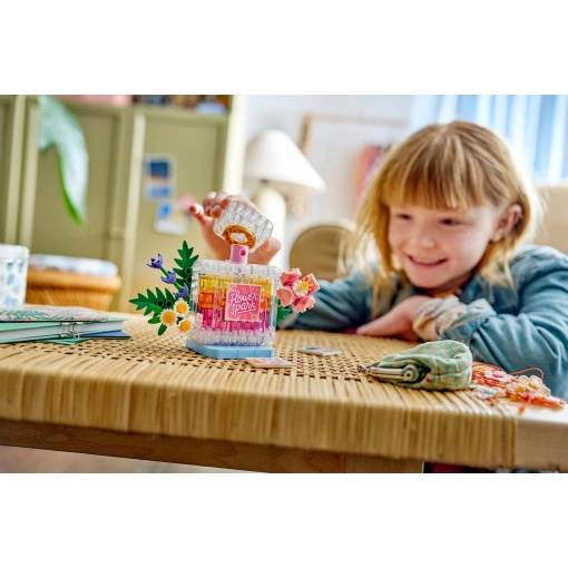 LEGO Creator 3-in-1 frasco de perfume com decoração floral 31383