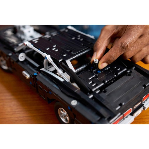 LEGO Technic Velocidade Furiosa carro Dodge Charger R/T 42231