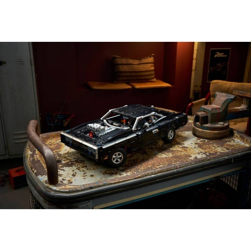 LEGO Technic Velocidade Furiosa carro Dodge Charger R/T 42231