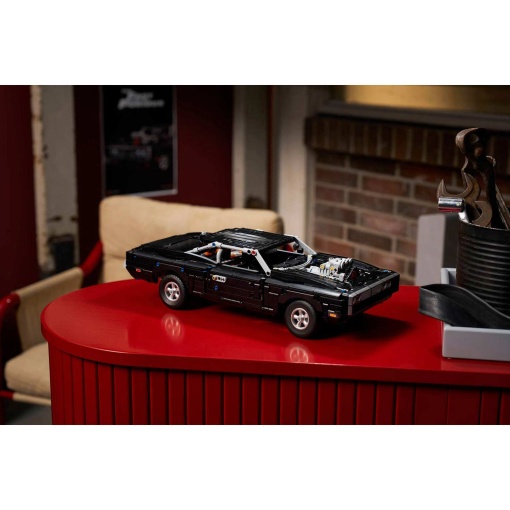 LEGO Technic Velocidade Furiosa carro Dodge Charger R/T 42231