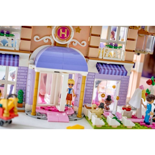 LEGO Friends o grande hotel de Heartlake City 42704