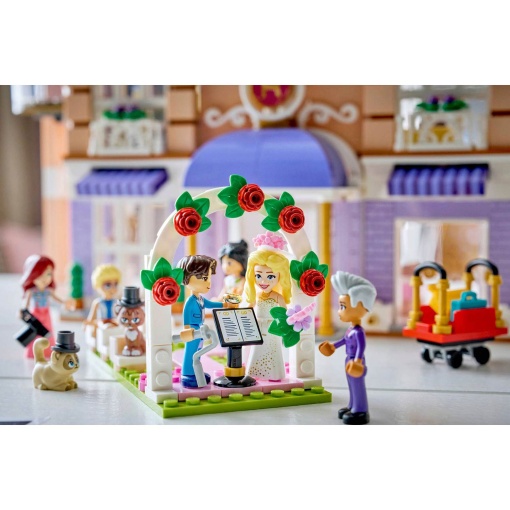 LEGO Friends o grande hotel de Heartlake City 42704