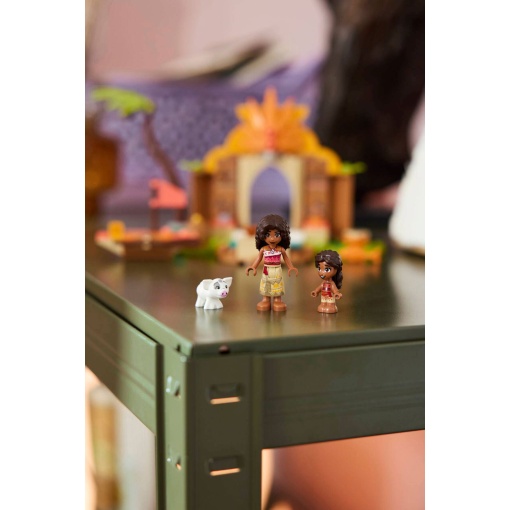 LEGO Disney Vaiana casa da aldeia e barco 43282