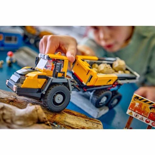 LEGO City camião basculante e empilhadora frontal 60494