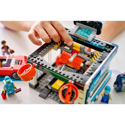 LEGO City lavagem de automóveis drive-through 60497