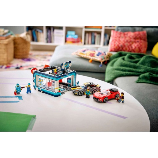 LEGO City lavagem de automóveis drive-through 60497