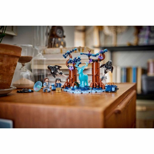 LEGO Harry Potter a floresta proibida: Expecto Patronum 76475