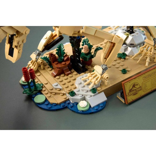 LEGO Jurassic World fósseis de dinossauros: Triceratops 77985