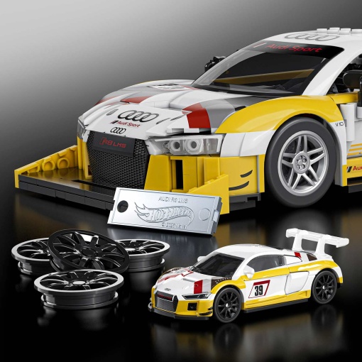 HOT WHEELS Elite Series Brick Shop '15 Audi R8 LMS 820 peças MATTEL
