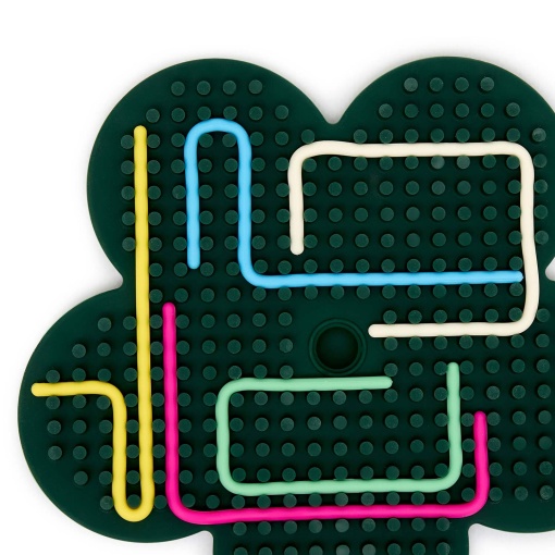 Tablero de actividades sensoriales con forma de flor Flexhetti de MINILAND