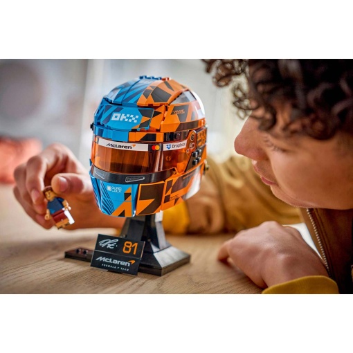 LEGO Editions Oscar Piastri's Scuderia McLaren Mastercard F1 Team Helmet 43017