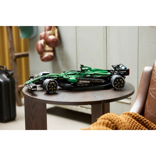 LEGO Technic carro de F1 Aston Martin Aramco AMR25 42240