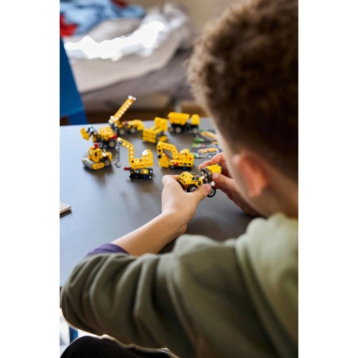 LEGO Technic máquinas poderosas 42233