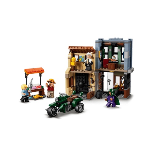 LEGO One Piece showdown with Captain Smoker 75642