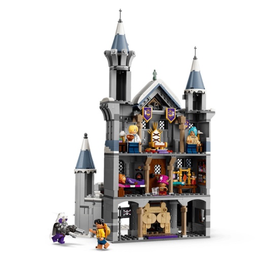 LEGO One Piece battle at Drum Castle 75645