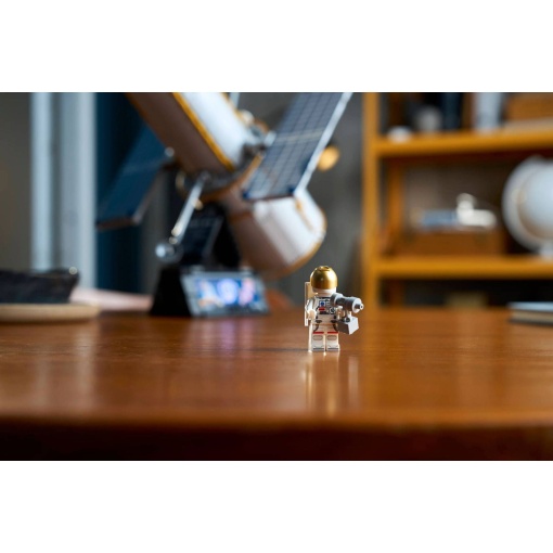 LEGO Icons Hubble Space Telescope 11382