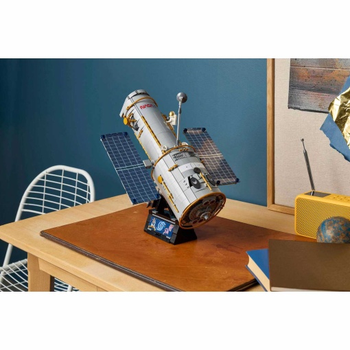LEGO Icons Hubble Space Telescope 11382