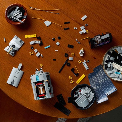 LEGO Icons Hubble Space Telescope 11382