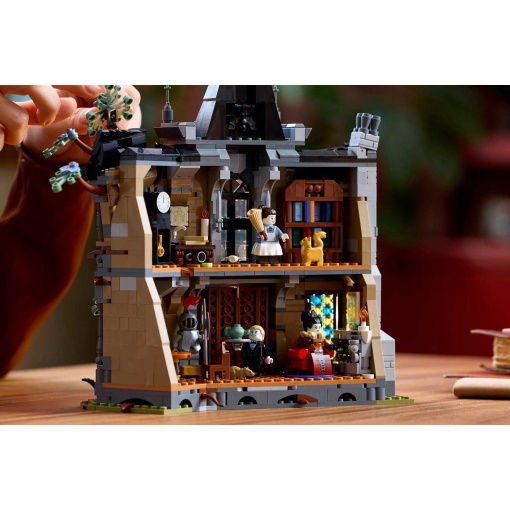 LEGO Icons President's Mansion 11383