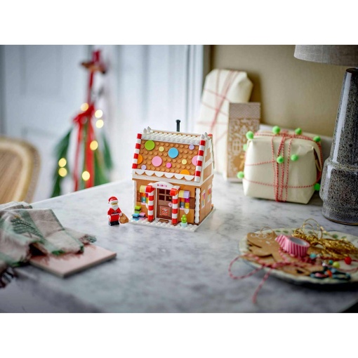 LEGO Festive Gingerbread House 40809