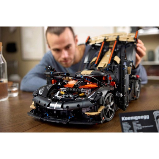 LEGO Technic Megacar Koenigsegg Sadair's Spear 42232