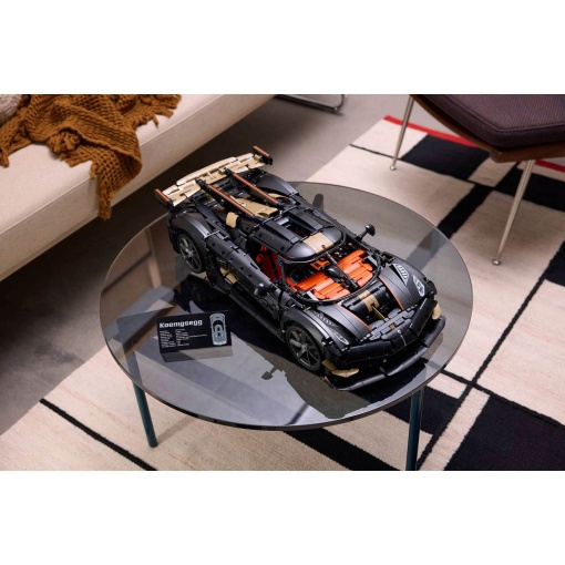 LEGO Technic Megacar Koenigsegg Sadair's Spear 42232