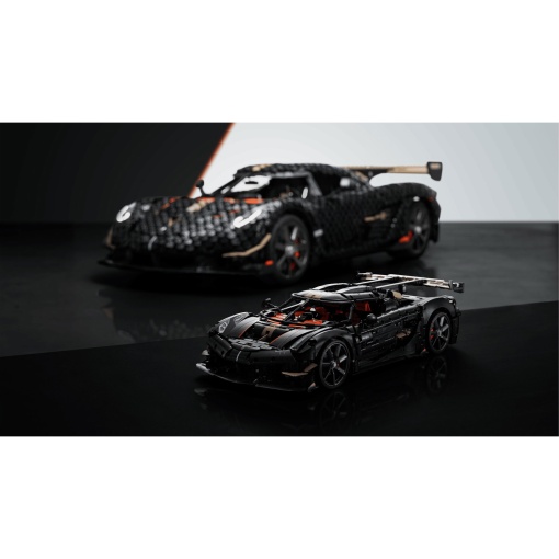 LEGO Technic Megacar Koenigsegg Sadair's Spear 42232