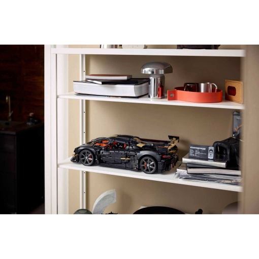 LEGO Technic Megacar Koenigsegg Sadair's Spear 42232