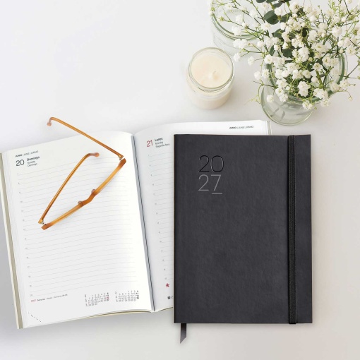 Miquelrius Plus Luxor Black A5 2027 Daily Planner