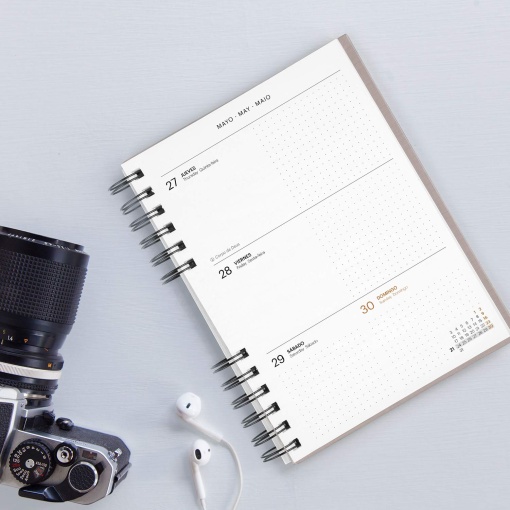 Weekly planner A5 2027 spiral bound Miquelrius Plus Back to Basics green