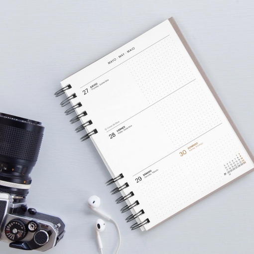 Weekly planner A5 2027 spiral Miquelrius Plus Back to Basics cream