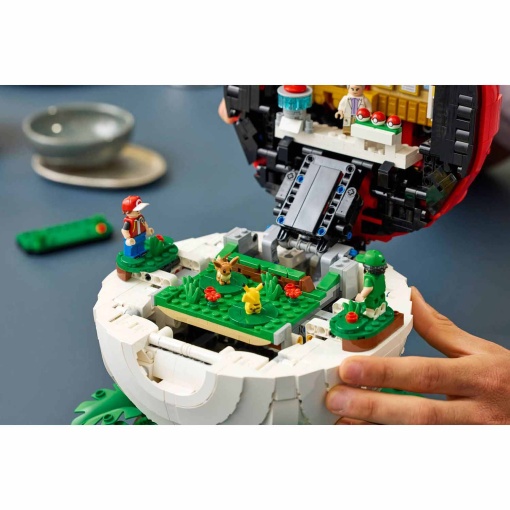 LEGO Pokémon Iconic Trainer Moments - Poké Ball 72154