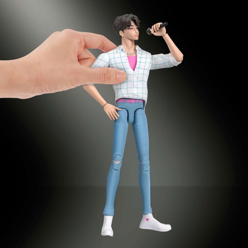Jinu de K-Pop Demon Hunters con manos, caras y accesorios intercambiables Mattel JRY33