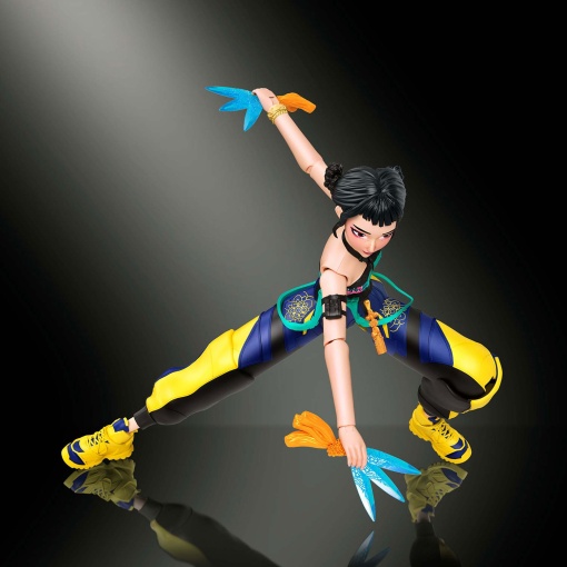 Zoey de K-Pop Demon Hunters con manos, caras y accesorios intercambiables, Mattel JRY32