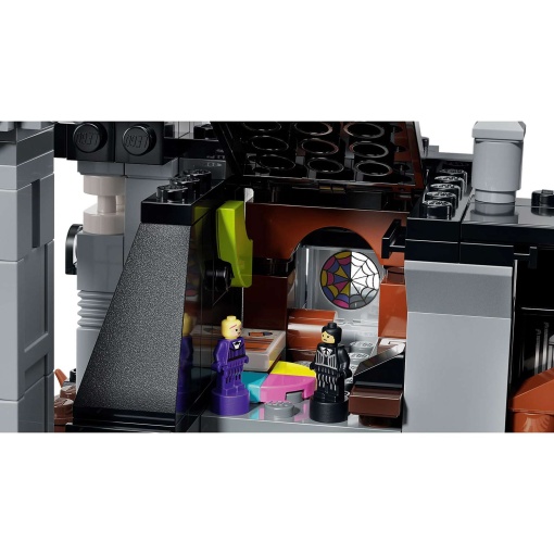 LEGO Wednesday Nevermore Academy 76788