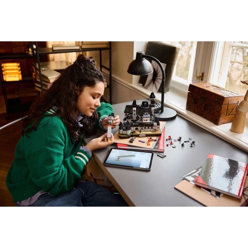 LEGO Wednesday Nevermore Academy 76788